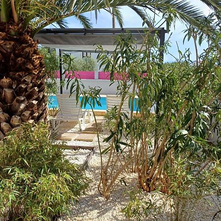 Helles Doppelzimmer Mit Bad, Terrasse Und Pool, Seperater Eingang, Liznjan, Istrien Kültér fotó
