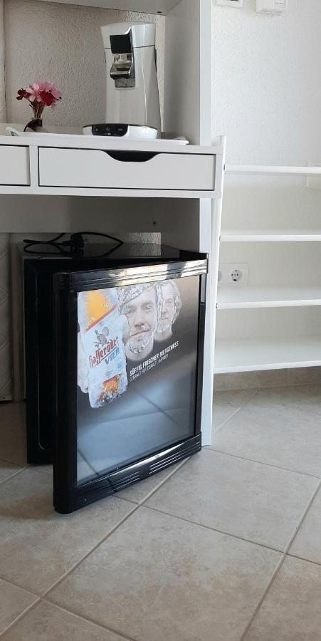 Helles Doppelzimmer Mit Bad, Terrasse Und Pool, Seperater Eingang, Liznjan, Istrien Kültér fotó